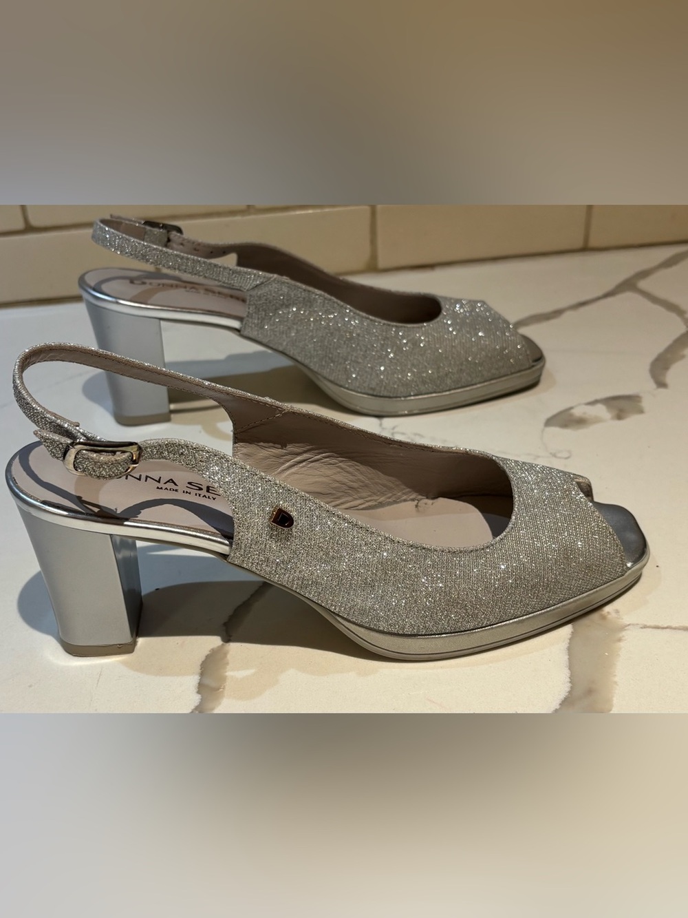 Donna Serena silver glitter slingback peep-toe sandals with a platform and chunk